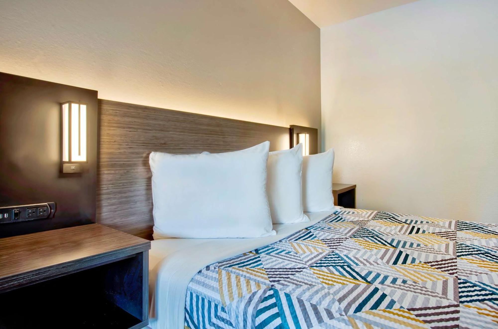 Motel 6-Salem, Or - Expo Center מראה חיצוני תמונה